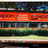 Woonsuxes