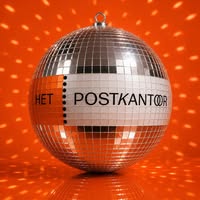 Diggels in t oude postkantoor