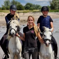 Ponyrijden Sara Ederveen