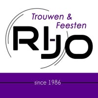Ri Jo; Dansacademie, Party- en Businesscenter